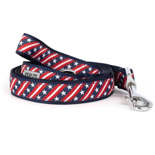 Red white and blue stars and stripes nylon leash coiled