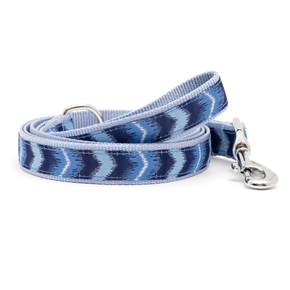 Ombre blue ribbon and nylon dog leash, coiled leash