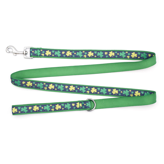 Green clover shapes on navy ribbon nylon dog leash, ribbon and green backing detail