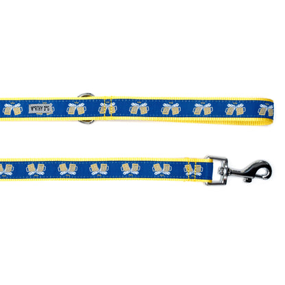 Blue Beer Mug Nylon Dog Leash — ribbon and hardware detail