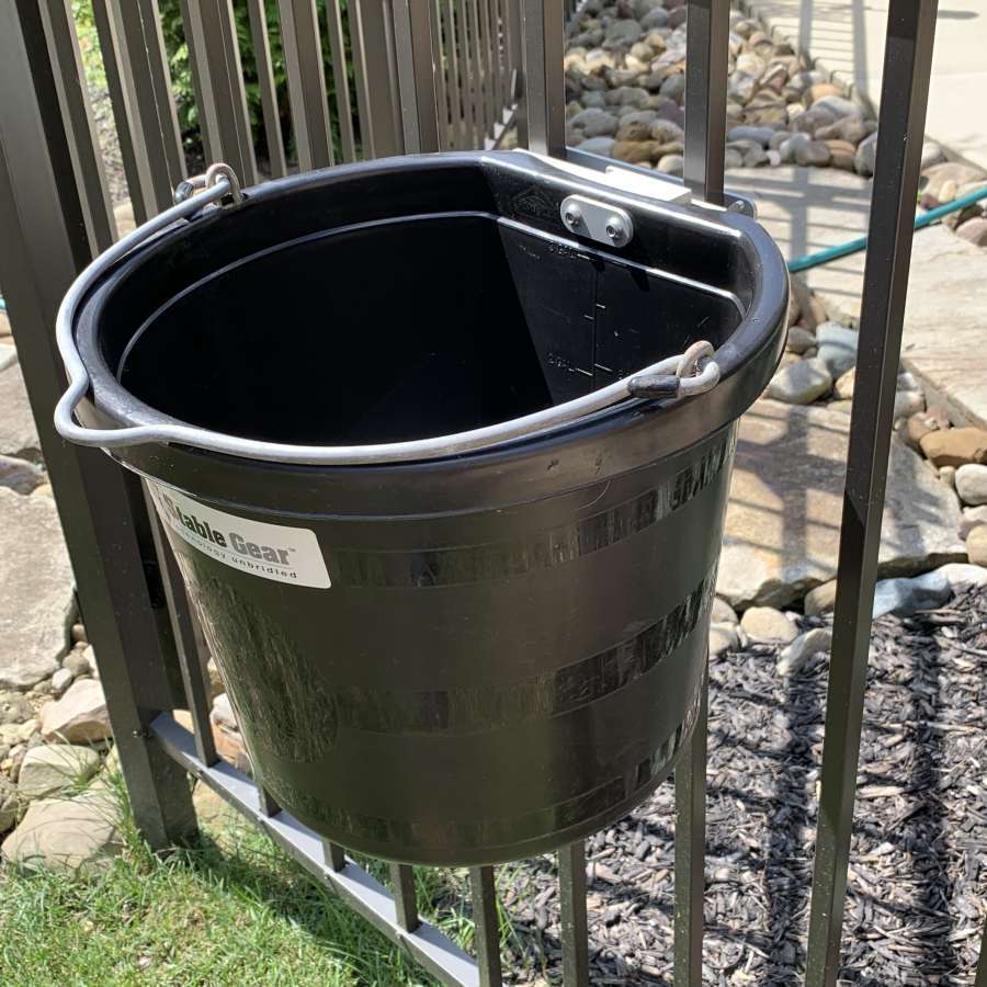 Stable Gear 20qt Pail with Mount - Dog Bowl